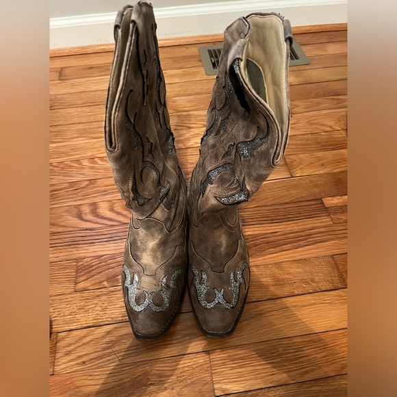 Taupe Cowgirl Boot - Picture 2 of 4